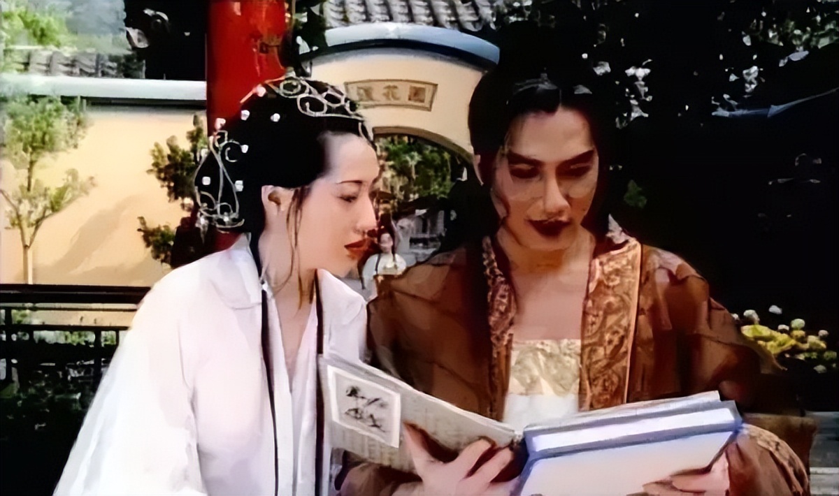 《*瓶金**梅》：*欲情**描写中的人性反思和社会批判