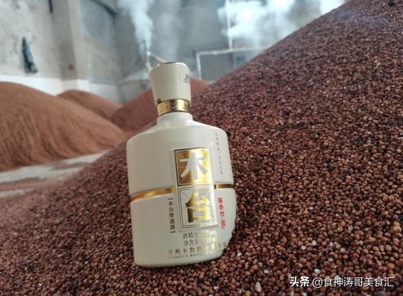 推荐几款性价比高的白酒过年送礼,啥样的白酒好喝还不贵过年送礼