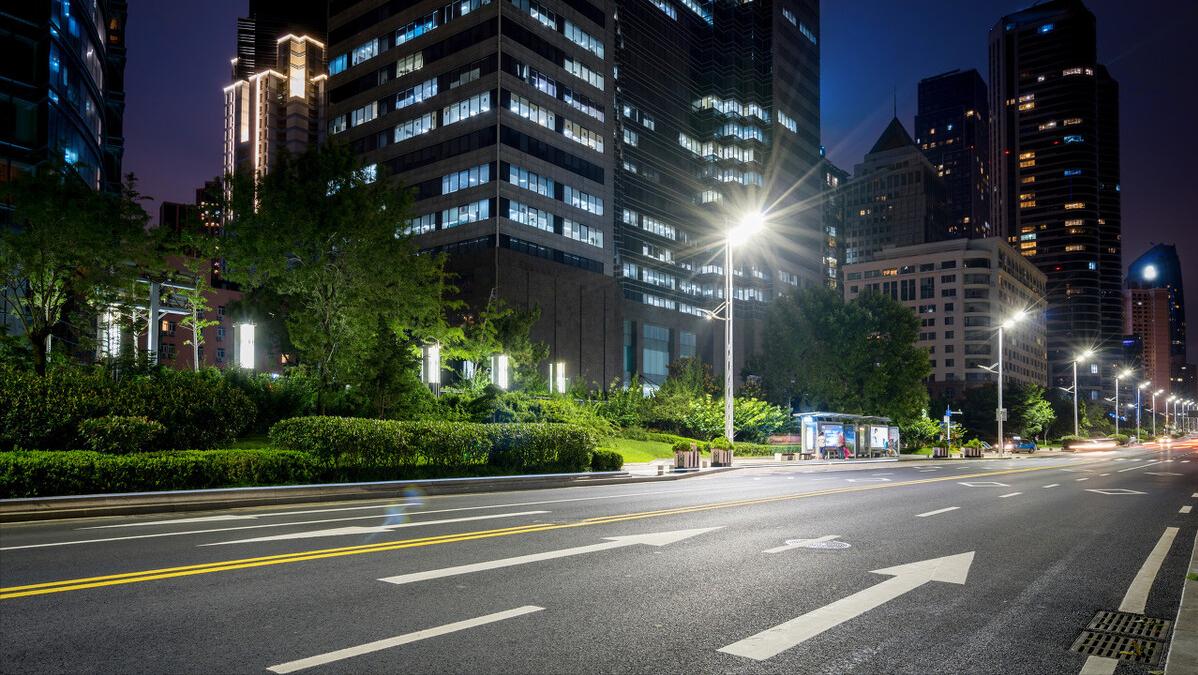 老公下班回家就玩游戏,老公下班回来就只顾玩手机