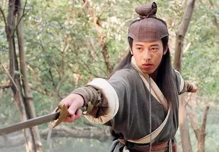 黄姓女孩起名好听大气的名字收藏,起名筱筱女孩这个名字好听不