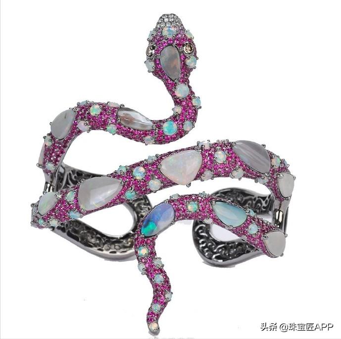 神秘、危险的珠宝题材！被大牌追捧的潮流时尚？45款蛇类珠宝盘点