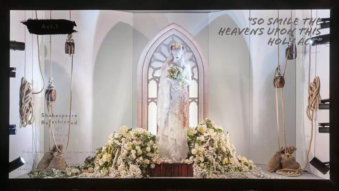 鑻卞浗浼︽暒澶у瀷璐墿涓績,鑻卞浗浼︽暒鍗佸ぇ璐墿涓績