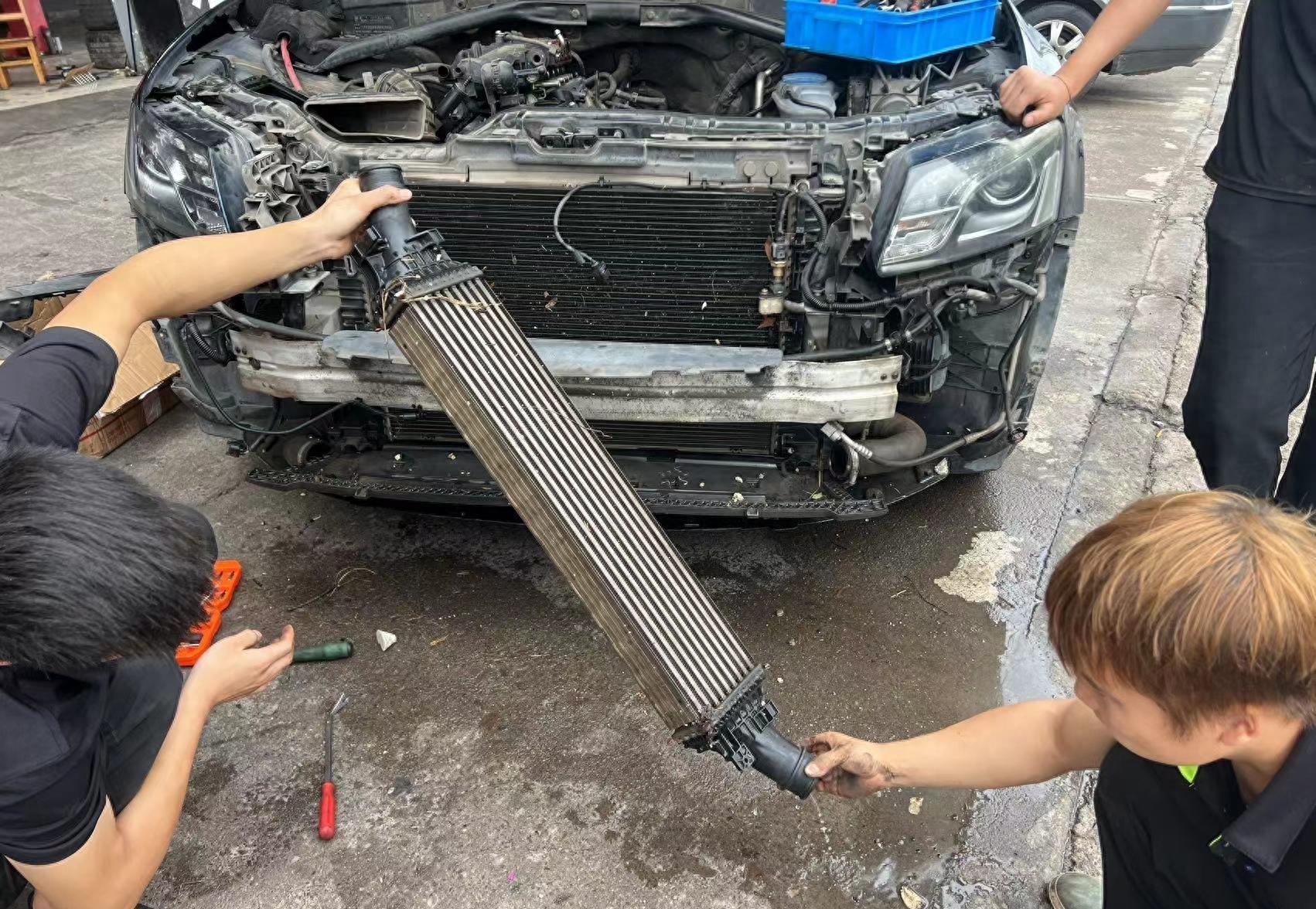 奥迪q5爆水管原因,奥迪q5落水