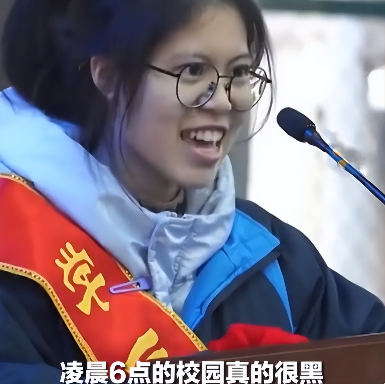 “凌晨六点的天很黑，六百多分的成绩很耀眼”，教育内卷谁之过？