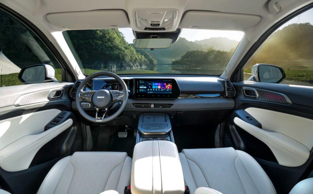 全新Hi4实现科技平权,哈弗再次做出了这个时代最好的SUV