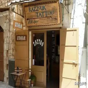 日军*行暴**照片，女子脱衣服让日本人拍摄被*辱侮**致死，惨死野外4