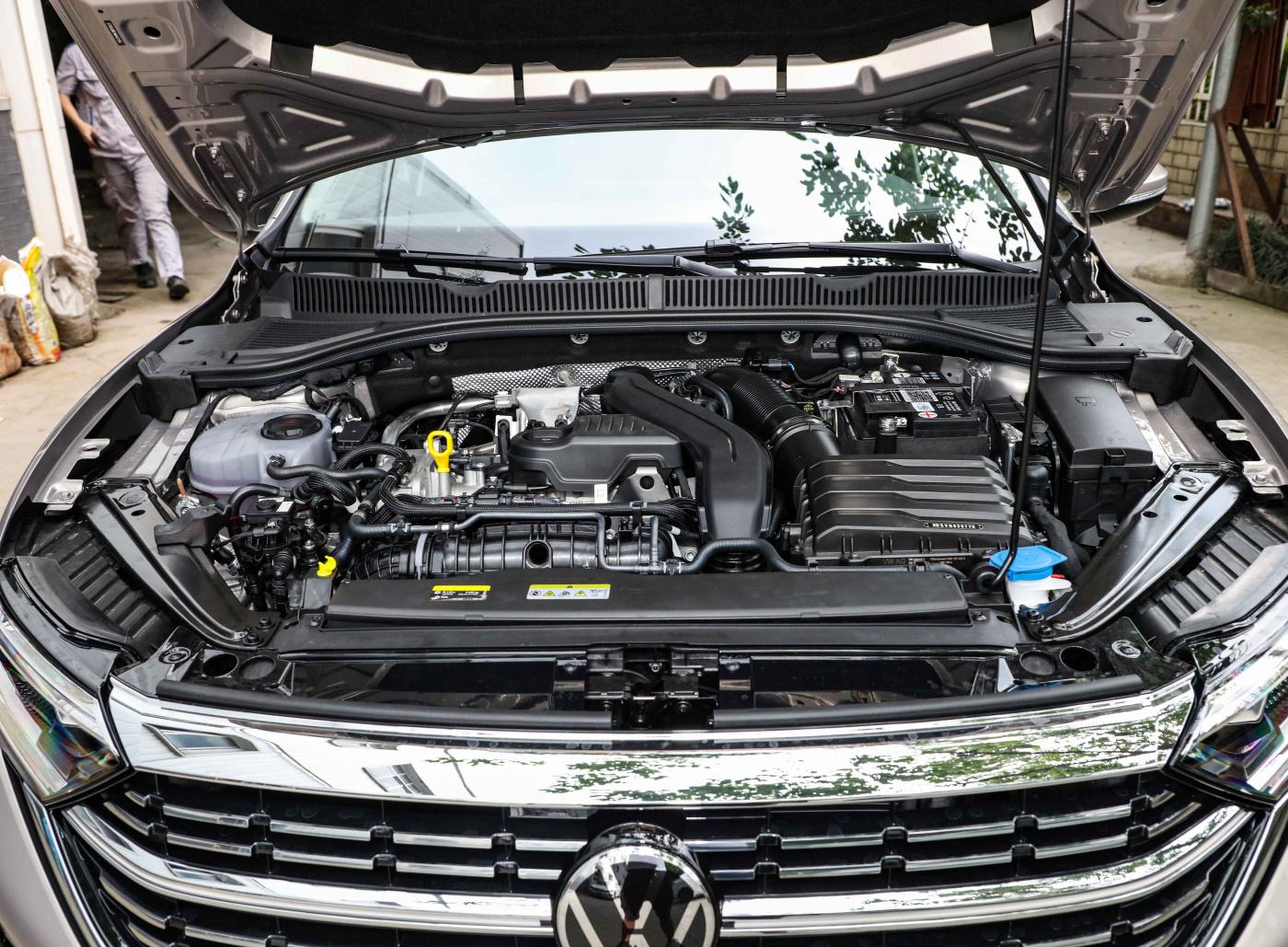 从六个方面介绍一款车,从5个方面简评大众朗逸