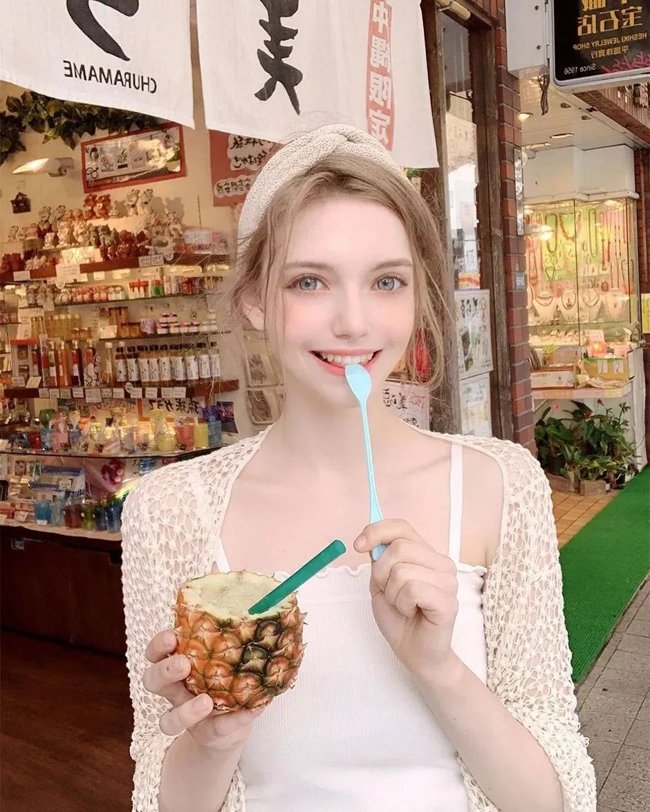 21岁德国模特凭“精灵美貌”爆红！却离奇失踪…背后牵出黑暗内幕