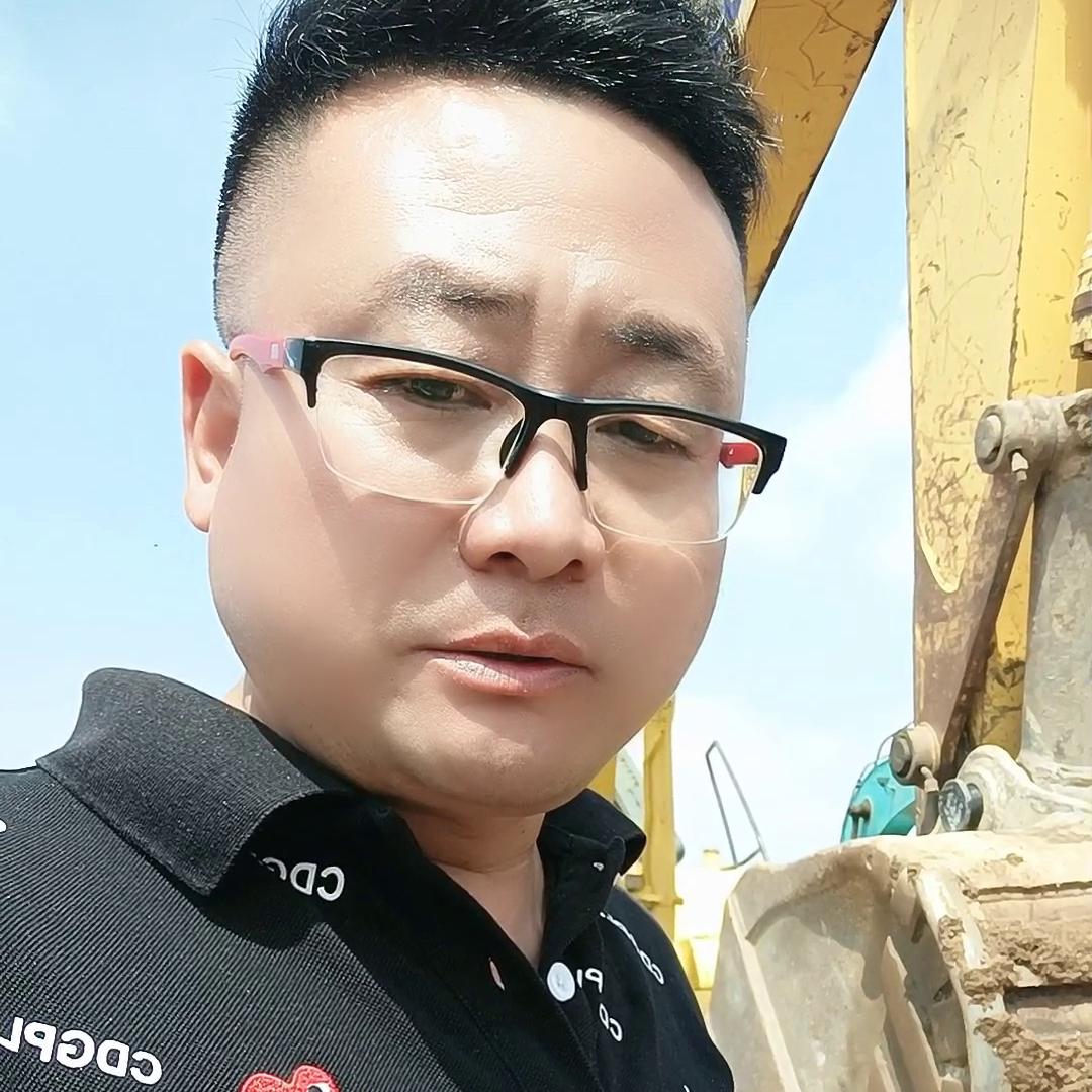 精品小松220-8,12年小松360-7多少钱