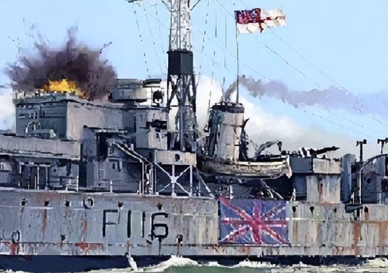 来一艘炸毁一艘,英国军舰大败落荒而逃,解放军打出中华国威!