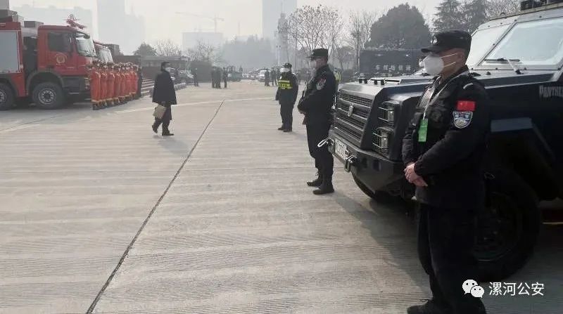 公安圆满完成全县两会安保任务,漯河市公安局专项行动