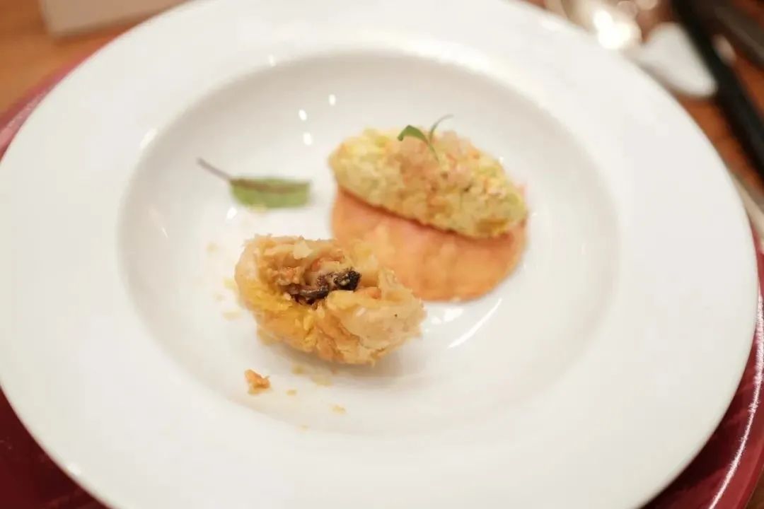 吃这两顿饭，需要二十万里挑一的好运气