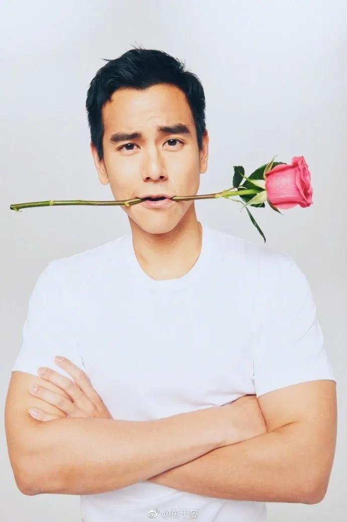 所有明星腹肌照合集,健美明星写真图片