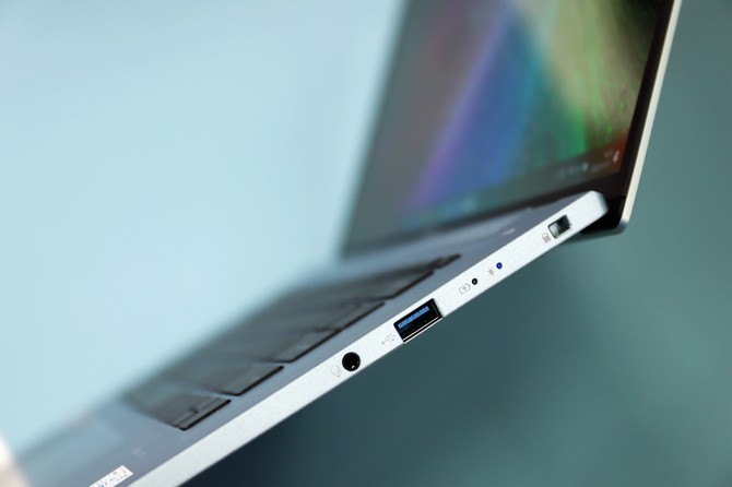 锐龙75800h对比酷睿i712700h,游戏本锐龙76800h和i712700h