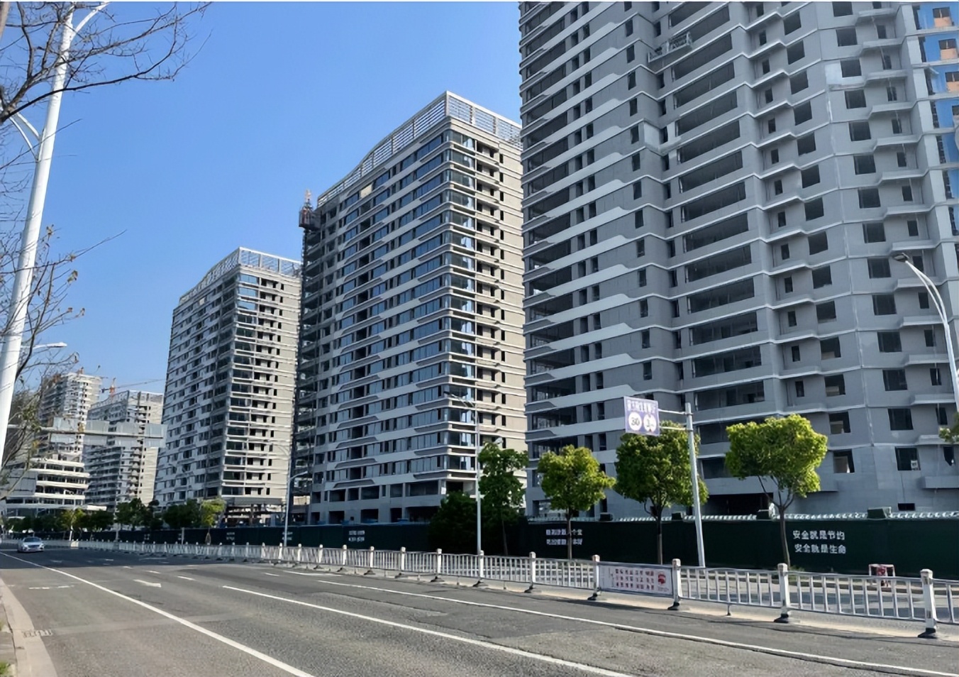 安置房质量秒杀商品房,安置房铝板外立面