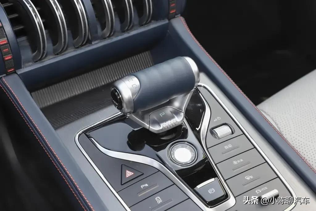 比亚迪元plus价格5.39-24.38万,比亚迪元plus510km旗舰版驾驶