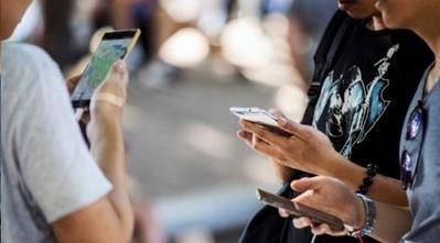 连续两年下跌的行业板块,智能手机销售整体下降的趋势原因