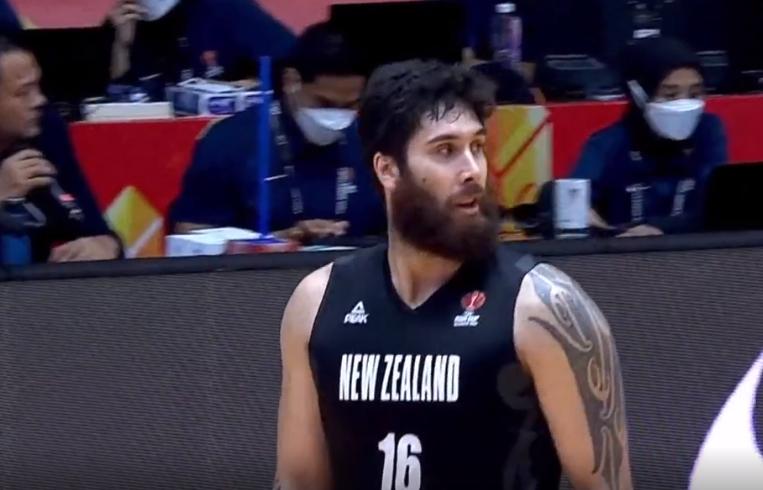 周琦夺冠,15年亚锦赛中国逆转韩国周琦得分