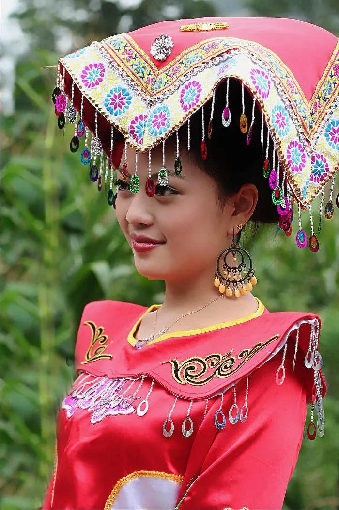 五十六个民族服饰视频,五十六个民族服饰完整版