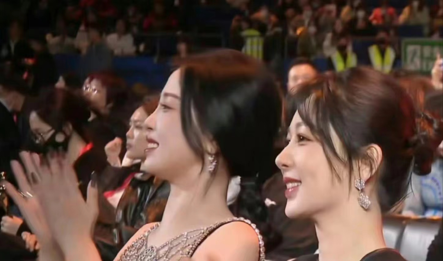 高鼻梁塌却很漂亮的女星,凸嘴短下巴的女人面相