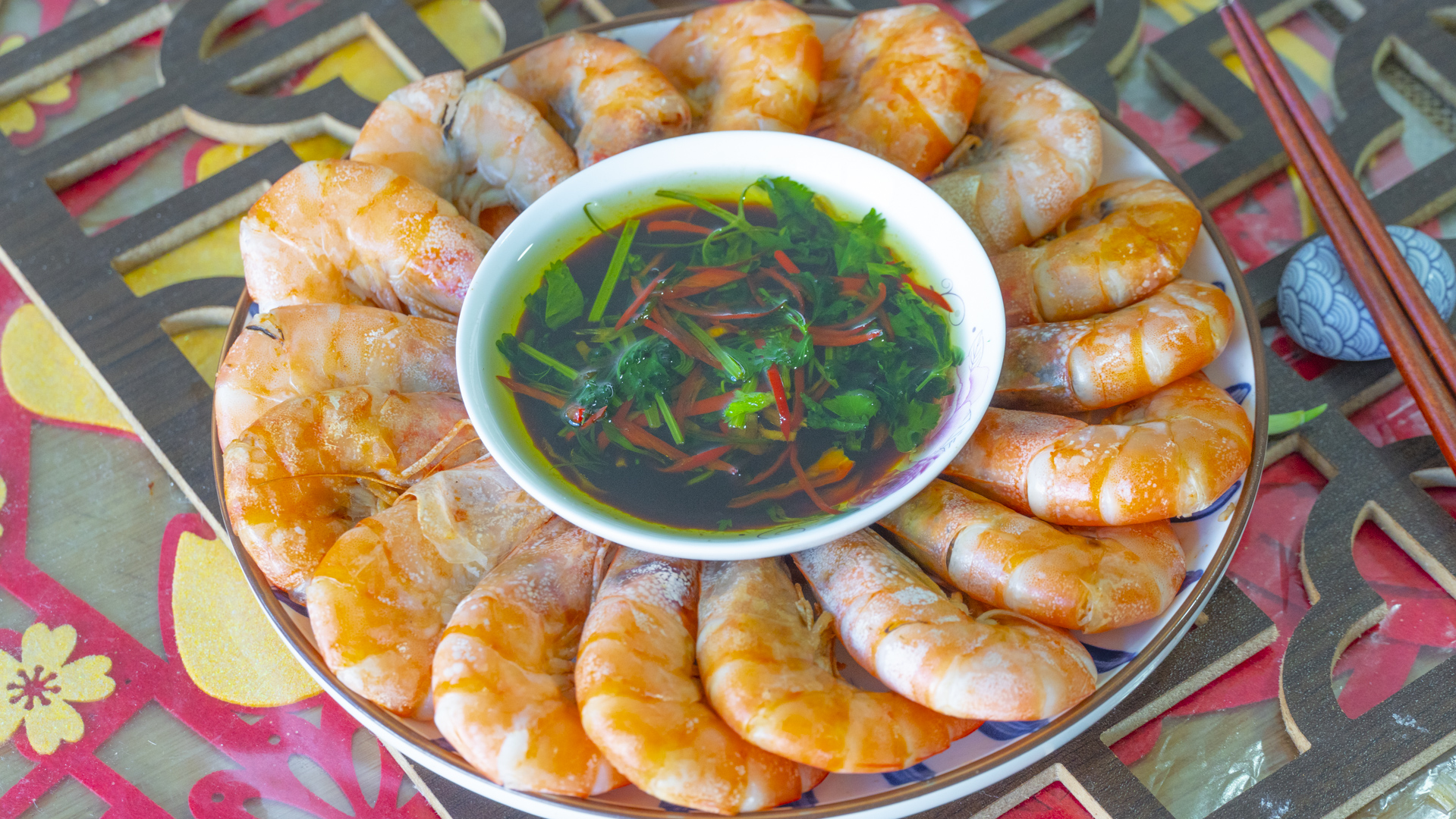 白灼虾的正确做法不用水,白灼虾正确做法不用水煮