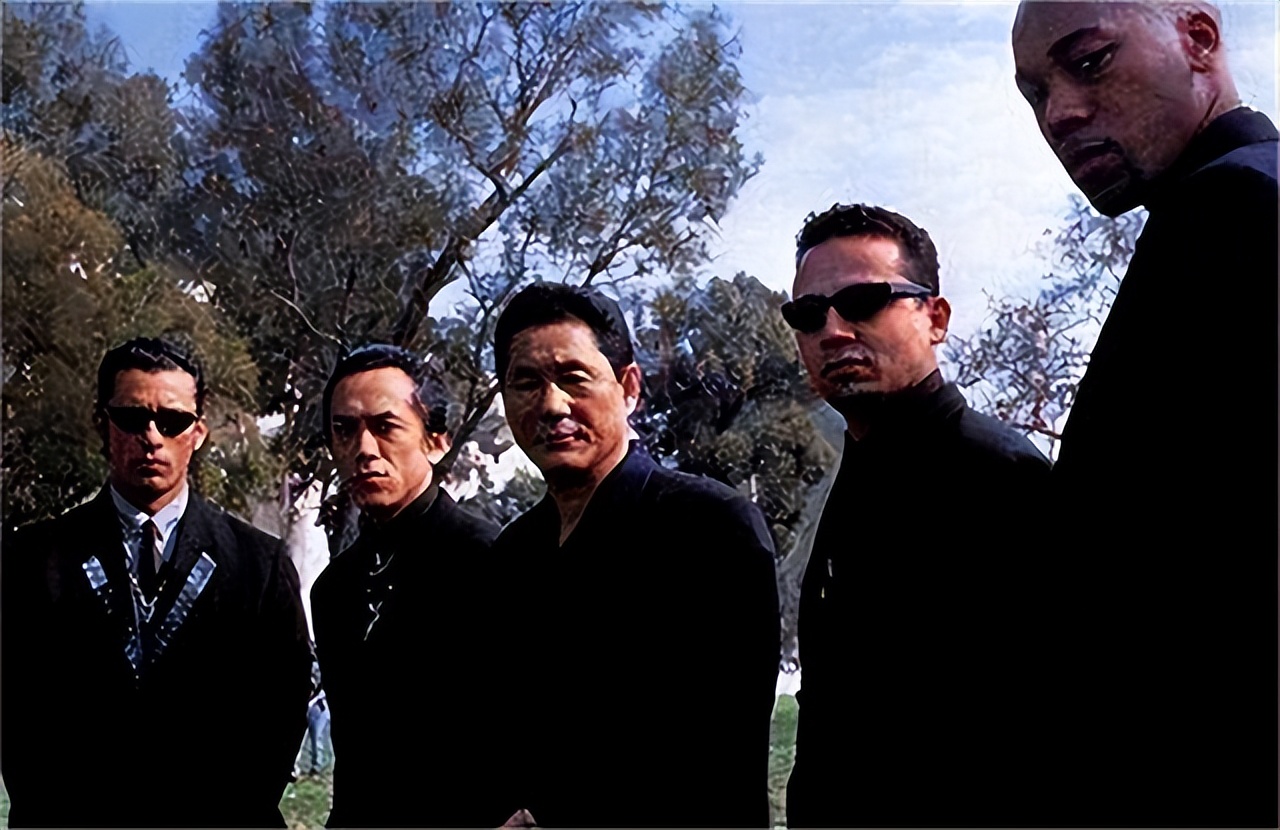 为什么香港有那么多黑帮?1997年香港回归,黑帮到底去哪了?