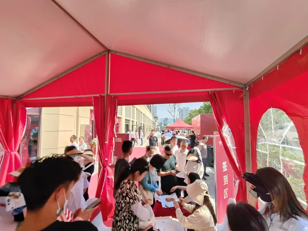 “保交楼”稳房价再出新政,武汉江夏区交付房