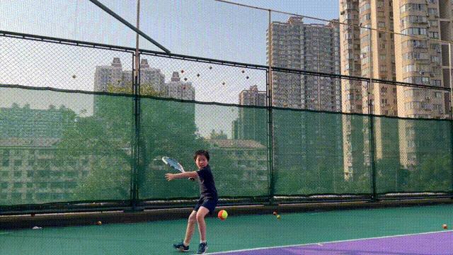 KJT球员故事丨场下活泼可爱，场上专注纯粹