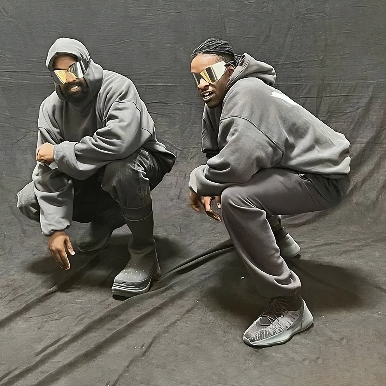 adidas重新发售yeezy (adidas yeezy积压库存超5亿美元)