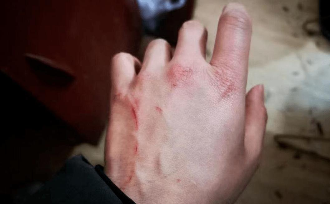 深圳工厂实录：喝酒、撩妹、玩游戏，低学历工人逃不掉的命运