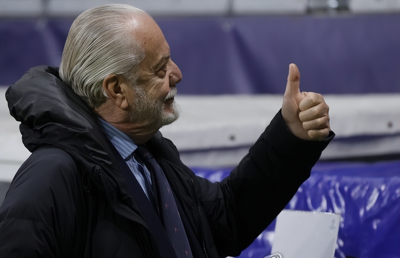 金民宰世界上最好的中后卫那不勒斯队主教练和主席也致以敬意