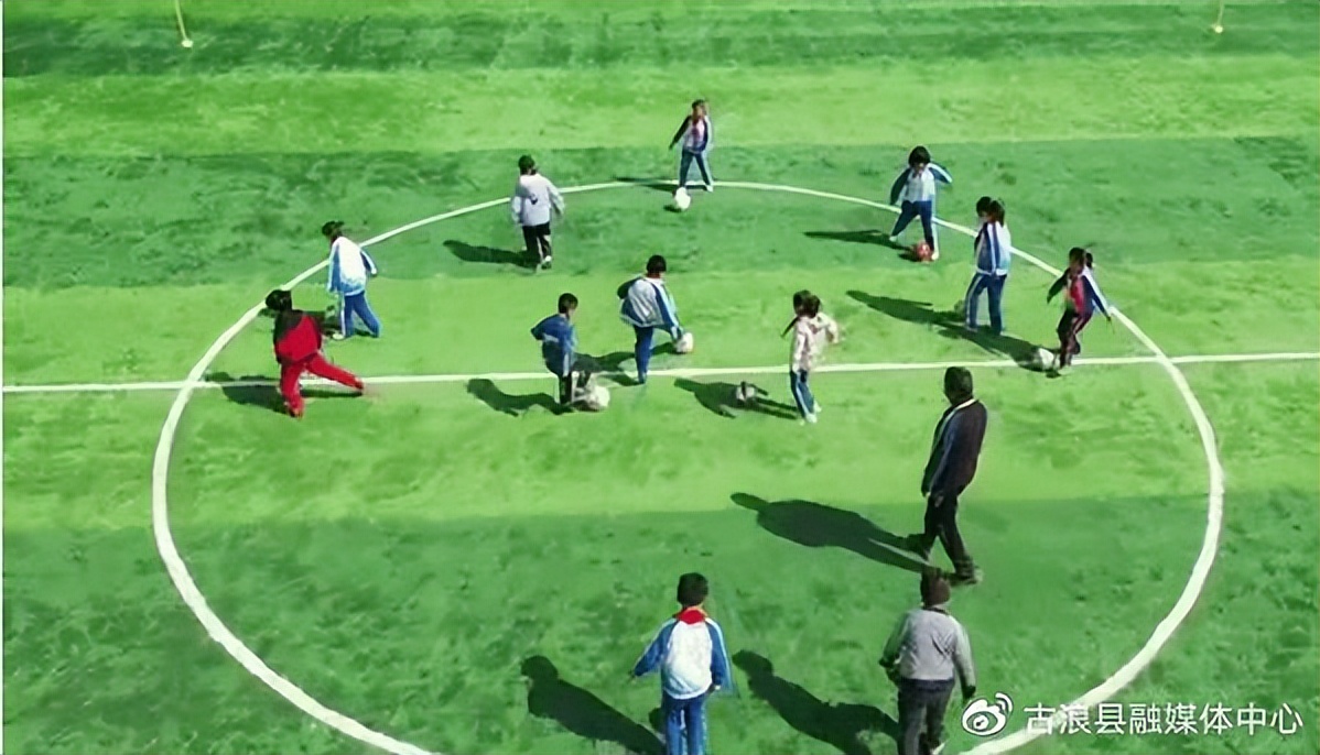 圆了山里娃的上学梦——《非凡十年：托起山村孩子的梦想》专题在古浪县引起热烈反响