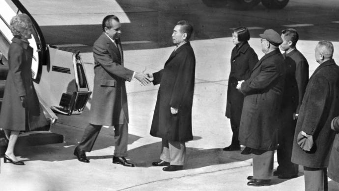 1972年尼克松访华是关于什么的,1972年尼克松访华的翻译是谁