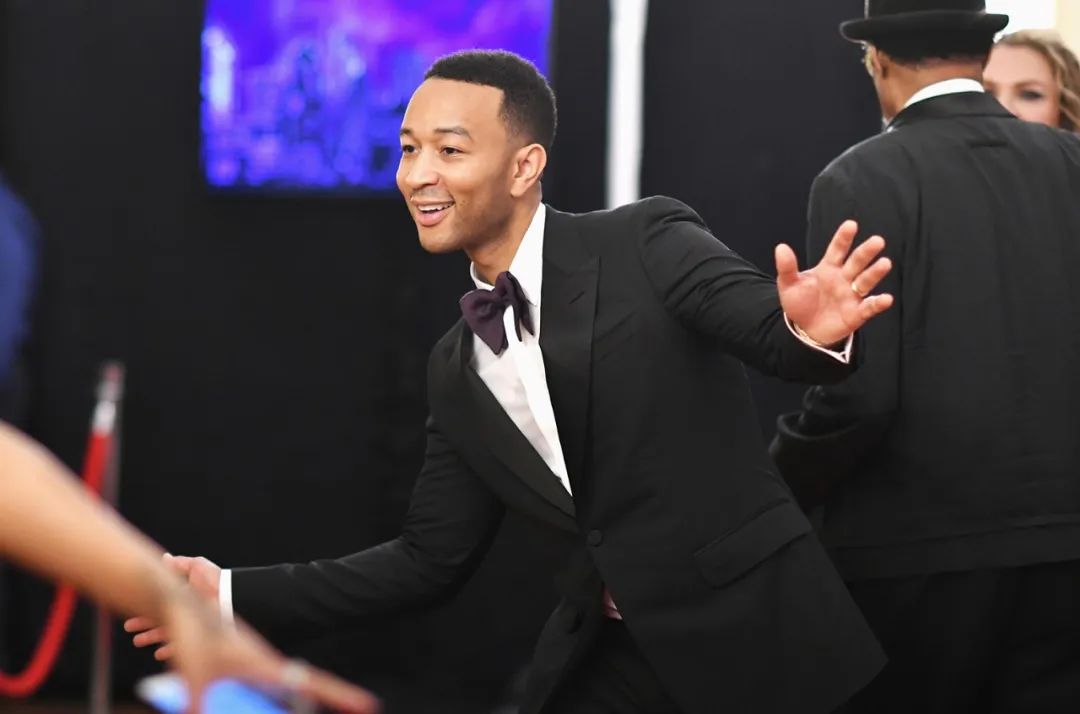 johnlegend颁奖典礼唱allofme,johnlegend冠军歌曲