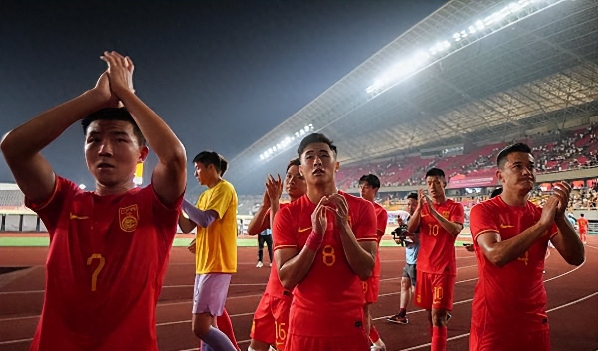 国足重返世界杯赛场,国足再启航足球之夜完整版