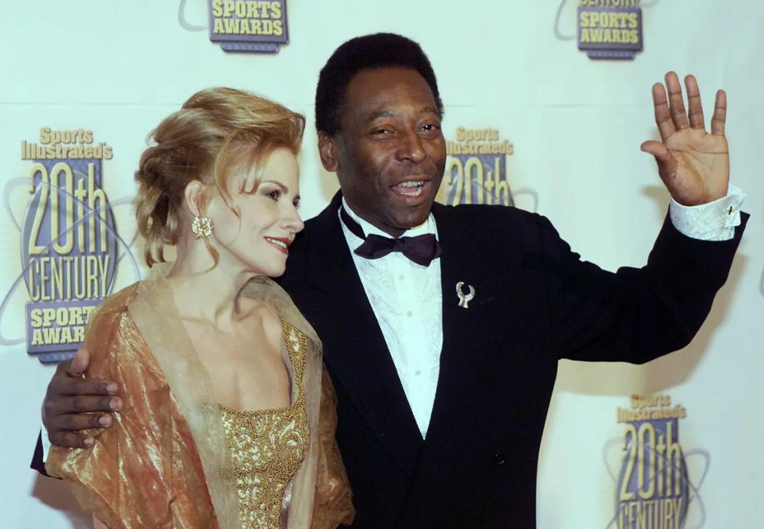 17岁球王贝利的传奇,球王贝利的传奇一生