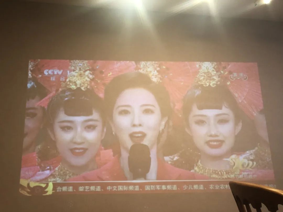 致我们三十年的青春,口罩下的青春