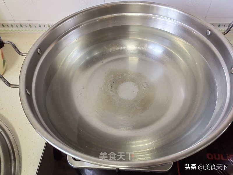 外面卖的凉皮是什么做的,外面买的凉皮还要煮吗