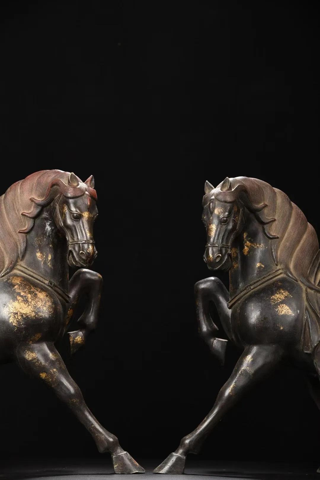 铜泥金马到成功一对单只尺寸：长43cm宽14cm高40cm总重24.2公斤