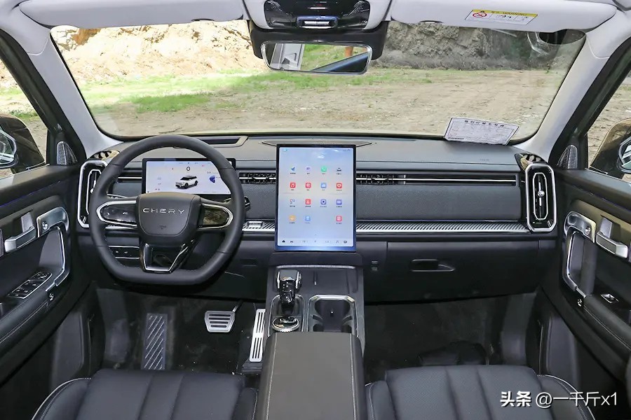 酷似揽胜红色车,十来万像揽胜的越野