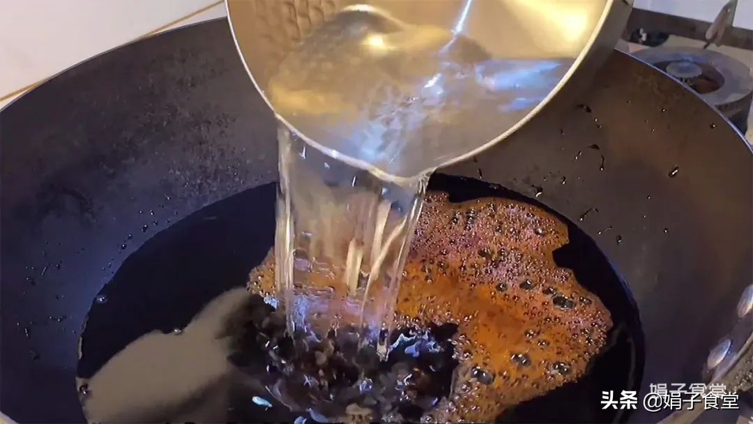 猪肉放在酱油里泡两天怎么做好吃,猪肉泡酱油的正确方法