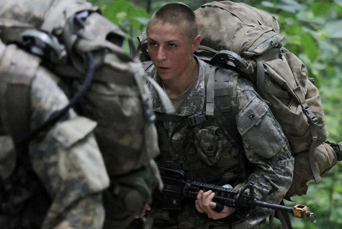 瑙ｆ斁鍐涙紨涔犵編鍐涙満鎶佃繎渚﹀療,缇庢父楠戝叺閮ㄩ槦