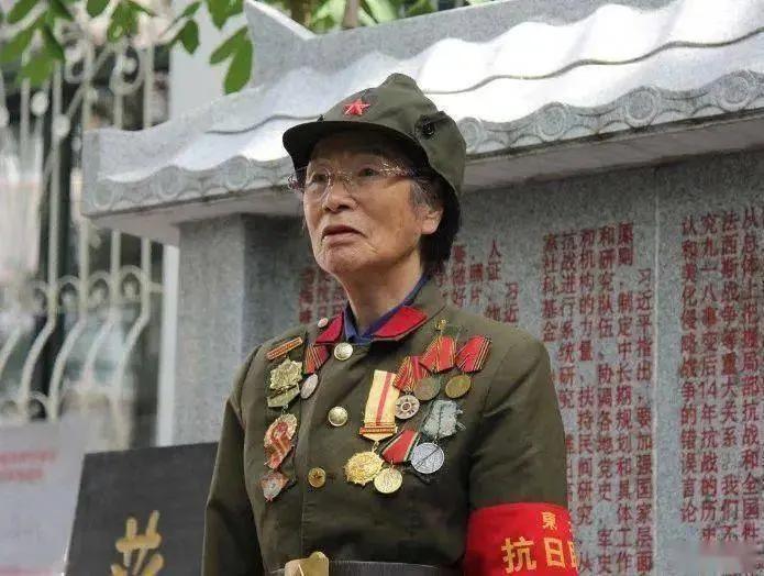布琼尼第一骑兵军帽,布琼尼帽历史