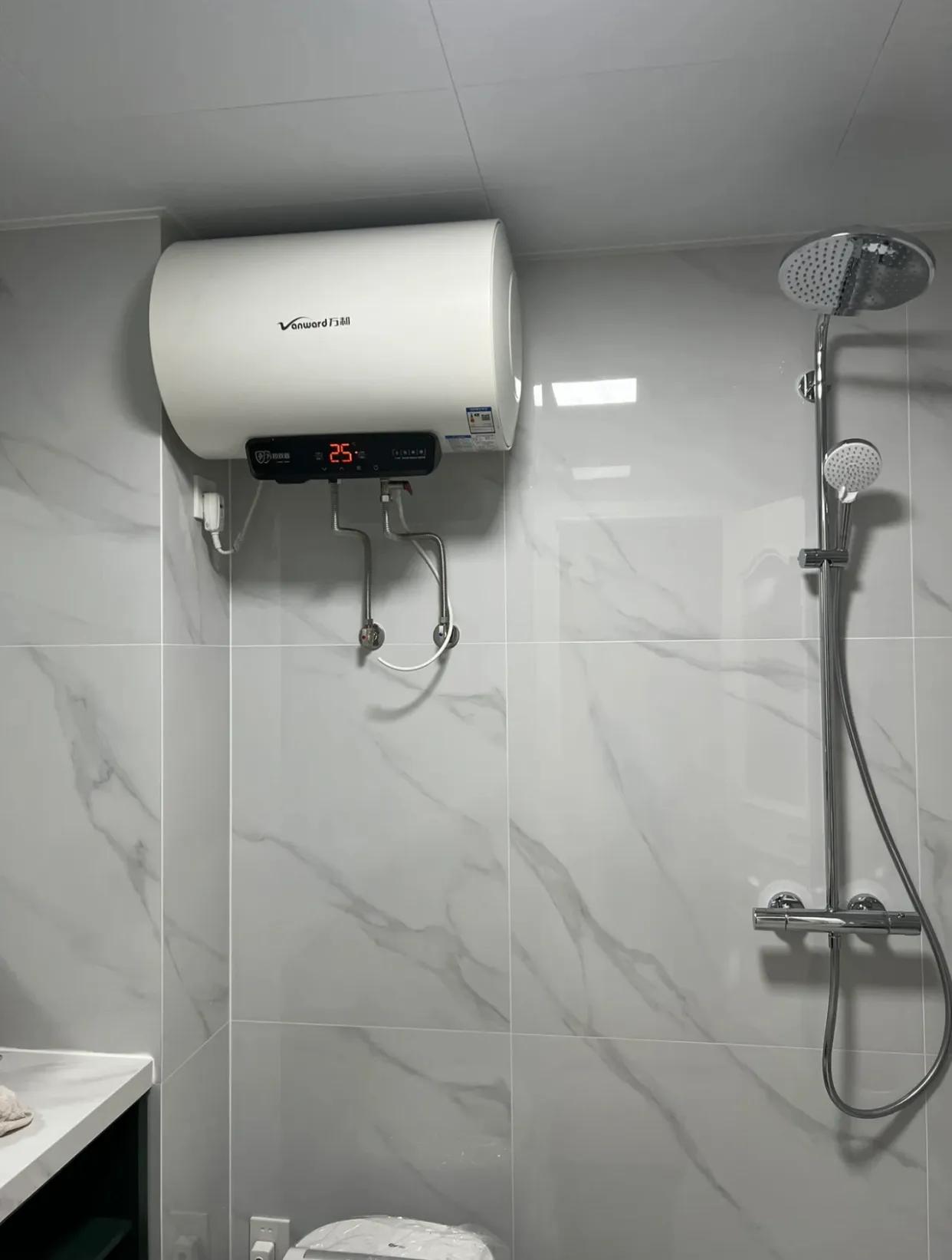 电热水器跟燃气热水器哪个便宜,电热水器和燃气热水器哪个便宜