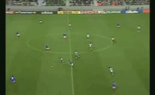 06年世界杯法国vs巴西齐达内,1998年法国世界杯齐达内一战称王