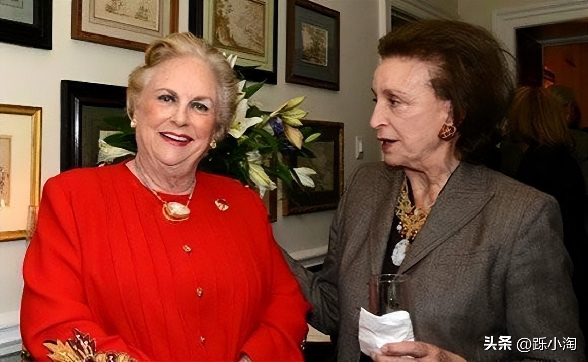 中国女首富杨惠妍首次亮相,女首富杨惠妍有几个孩子