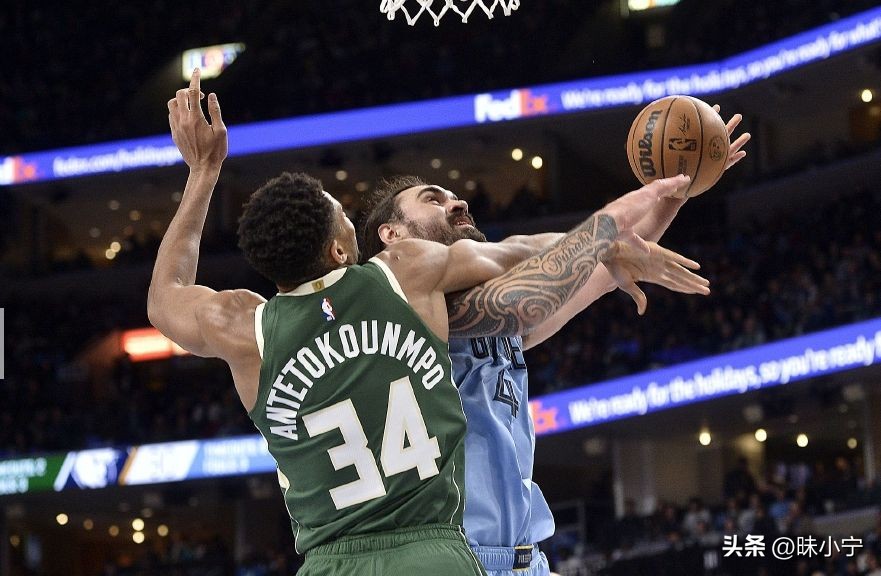 米德尔顿5年7000万续约雄鹿,雄鹿队的米德尔顿明天能不能打