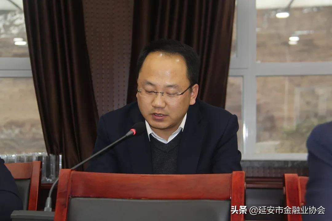 吴起农合行团支部开展市民e贷专项营销暨青年员工座谈会