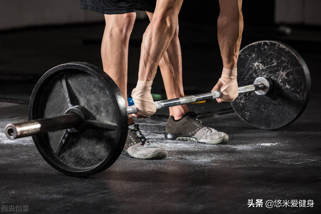 7个背部训练动作帮你练出巨背,练背怎么练才能增加背部肌肉