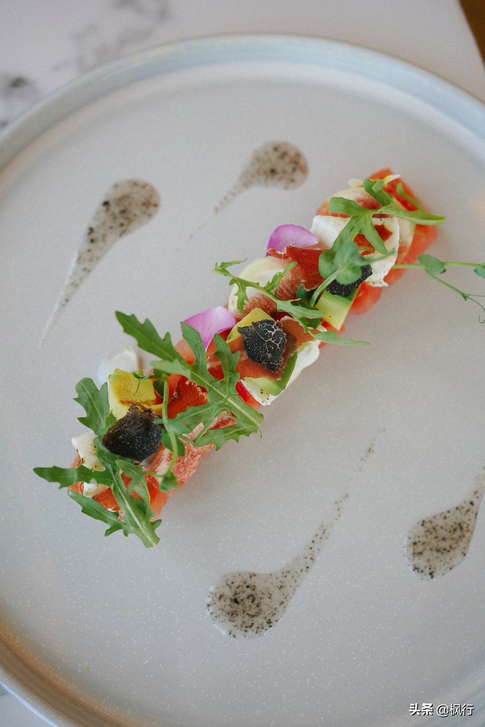 鏂囧崕涓滄柟閰掑簵娉曢,鏂囧崕涓滄柟閰掑簵鏃ュ紡椁愬巺